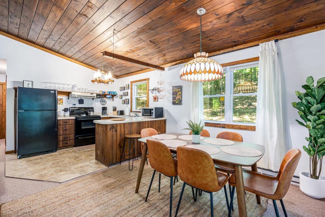 Secluded W Hot Tub, Fire Pit, Deck & Updated Wifi Great Cacapon Exterior foto