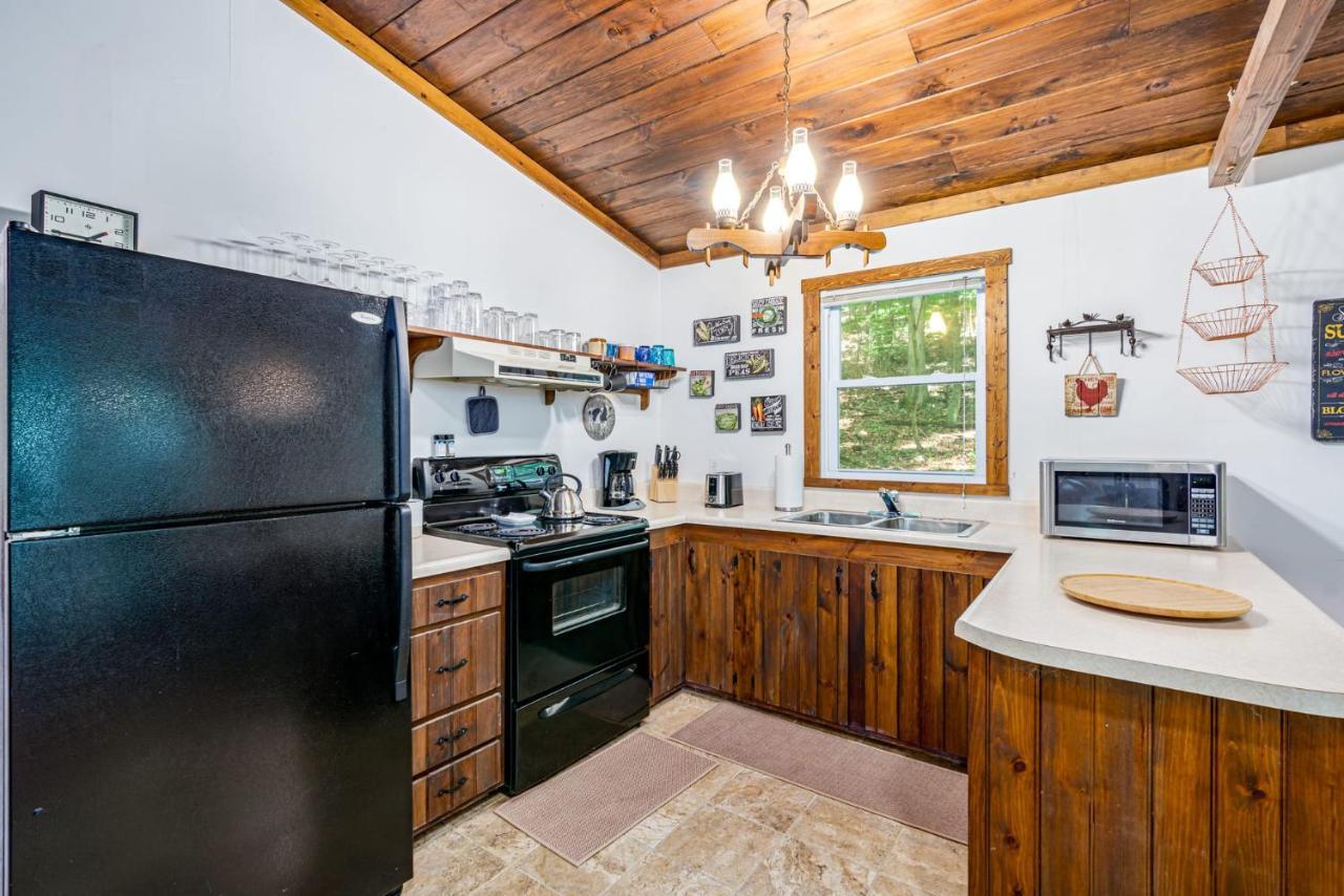 Secluded W Hot Tub, Fire Pit, Deck & Updated Wifi Great Cacapon Exterior foto