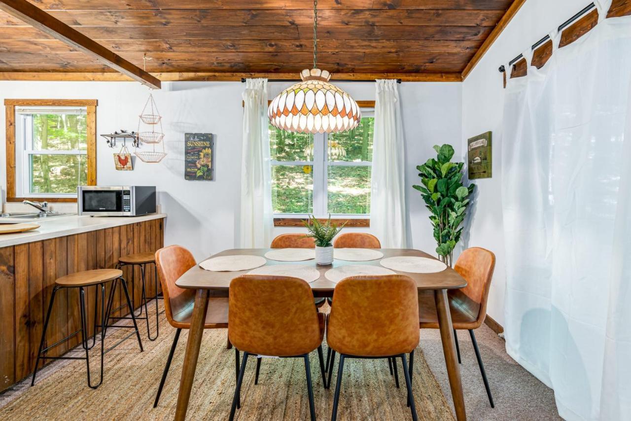 Secluded W Hot Tub, Fire Pit, Deck & Updated Wifi Great Cacapon Exterior foto