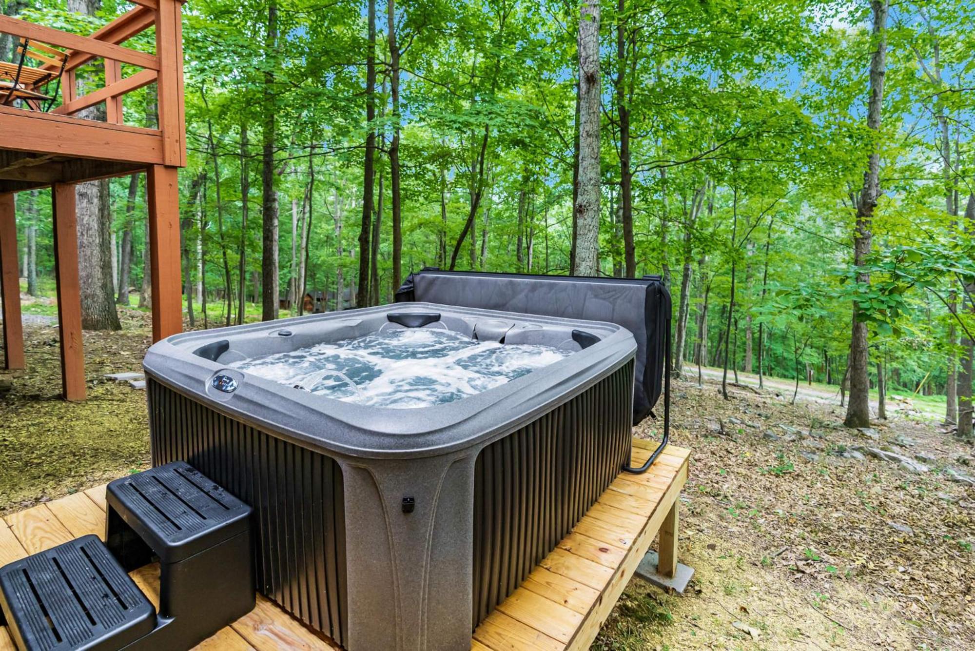 Secluded W Hot Tub, Fire Pit, Deck & Updated Wifi Great Cacapon Exterior foto